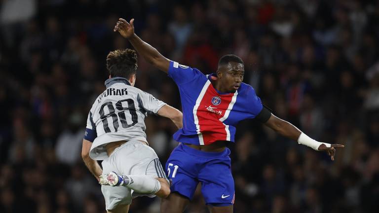 PSG golea 6-1 al Slovan Bratislava y Willian Pacho debuta con victoria en la Champions League