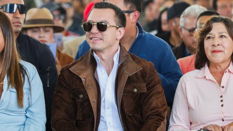 El presidente de Ecuador se trasladará a Emiratos Árabes Unidos.