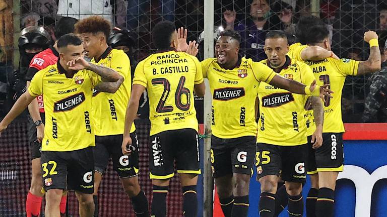 Jugadores de Barcelona SC celebraron su segunda anotación en el partido frente a Liga de Quito en el estadio Rodrigo Paz Delgado el pasado 3 de abril de 2026.