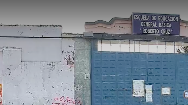 Escuela del barrio La Magdalena, sur de Quito, fue asaltada.