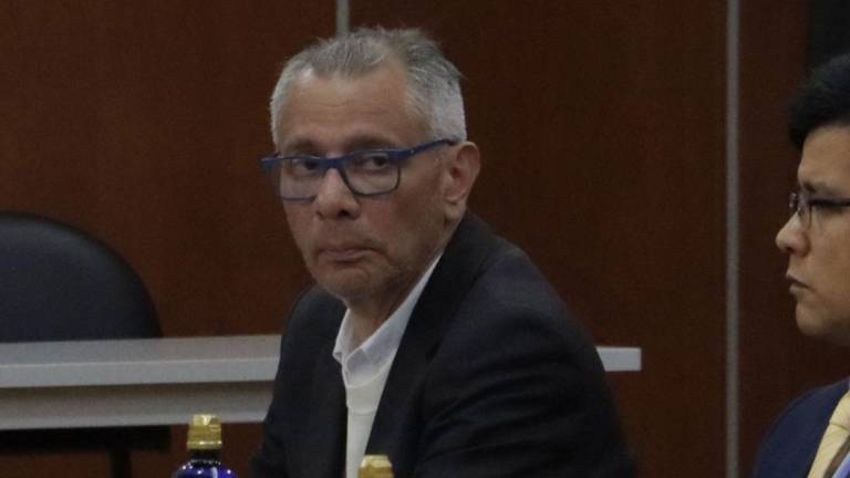 Jorge Glas sentenciado por peculado.
