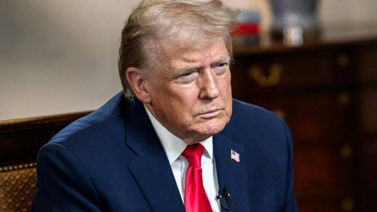 Donald Trump durante una entrevista con el periodista Sean Hannity.