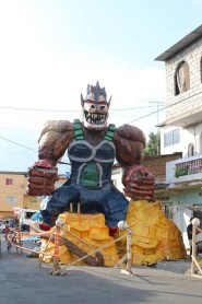 Los monigotes gigantes de Guayaquil