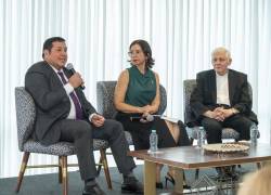 ¿Cómo dirigir en tiempos de IA? La pregunta que marcó el aniversario de la Escuela de Negocios de la UEES