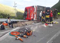 Dictan medidas contra conductor del bus que dejó nueve muertos en la vía Pifo-Papallacta