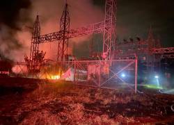 La novedad se registró en uno de los transformadores de poder de la subestación, precisó el Cuerpo de Bomberos.