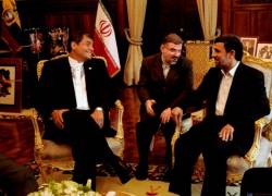 El expresidente Rafael Correa con su homólogo de Irán, en ese entonces, Mahmoud Ahmadinejad, en Carondelet.