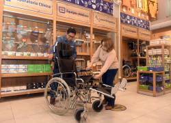 Existen accesorios tanto para personas con discapacidad como para quienes tienen movilidad reducida, que contribuyen en la rehabilitación de quienes necesitan ejercitarse de acuerdo a cada tratamiento médico.