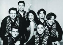 Foto del recuerdo de la banda Selena y los Dinos (1993).