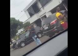VIDEO: hombres armados alarman en restaurante de Portoviejo; Policía aclara incidente