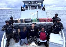 Detención de dos ecuatorianos y un colombiano.