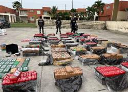 Golpe al narcotráfico: Ecuador detiene un sumergible e incauta 1,5 toneladas de droga
