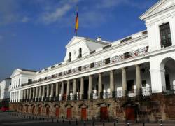 Lasso emite decreto para simplificar los trámites administrativos en Ecuador