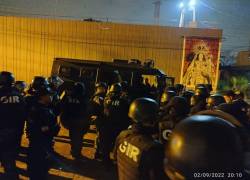Unidades Tácticas de la Policía Nacional rescataron a guías penitenciarios.