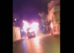 Por no pagar vacuna incendian un bus que llevaba pasajeros, a la altura de Bastión Popular; Policía da detalles