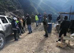 Desconocidos atacan con armas una minera en Azuay.