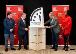 Fotografía del Boletín de Científicos Atómicos del 28 de enero de 2025.