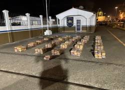 Fotografía que muestra los empaques con cocaína incautados.