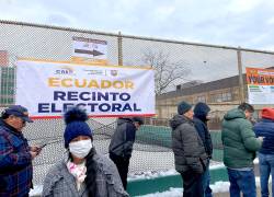 Ecuatorianos votando en Queens, Nueva York, en la primera vuelta del 9 de febrero de 2025. FOTO /Paulina Salazar Soto.