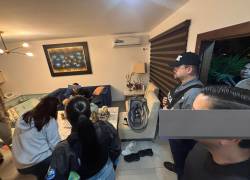 En total se llevaron a cabo ocho allanamientos simultáneos en Samborondón, Naranjal, y Daule. ​​​​​​