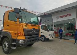 A través de una alianza estratégica, Toyocosta comercializará la línea completa de camiones de la marca Hino.
