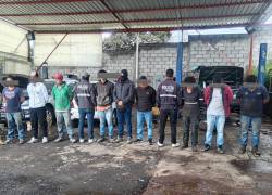 Ocho detenidos durante el operativo.