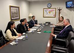 Reunión encabezada por la canciller de Ecuador, Gabriela Sommerfeld, y el congresista estadounidenseMario Díaz-Balart.