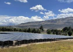 La nueva planta solar de Fairis posee 3.700 paneles solares.