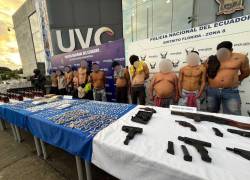 Durante las operaciones policiales se investigaron actividades relacionadas con tráfico de armas y narcotráfico.
