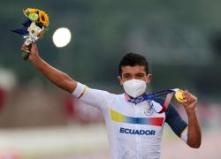 Richard Carapaz, quien ganó el oro olímpico en ciclismo de ruta, será uno de los líderes del Ineos Grenadiers en la Vuelta a España.