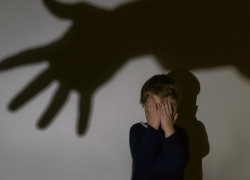 Los agresores grabaron los hechos en varios videos que enviaron a una “bruja”.