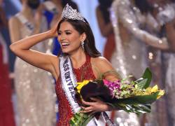 La mexicana Andrea Meza ganó la corona frente a las representantes de Brasil y Perú.