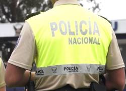 Producto del enfrentamiento el policía resultó herido y al momento se encuentra estable tras una valoración médica.