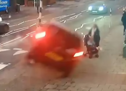 Captura de video que registró el accidente en West Midlands.