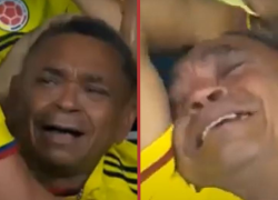 Las expresiones de Mane después de que su hijo Luis encendiera las gradas con el primer gol de un doblete que le dio la victoria a Colombia.