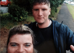 Andrew Kane, de 31 años, tras mortal picadura de mosca.