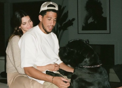 La modelo y su novio compartieron una instantánea de la ocasión muy especial.