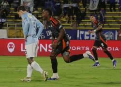 Stalin Segura celebrando el gol anotado frente a Universidad Católica en el Estadio Olímpico Atahualpa.