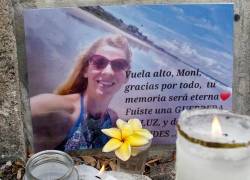 Vista de un altar en homenaje a la fallecida activista ambiental polaca Monika Silva Koniuszek en un parque de Montañita, provincia de Santa Elena, Ecuador, el 12 de junio de 2026.