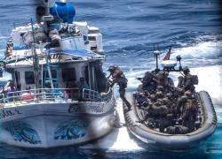 Marines de EE.UU. muestran imágenes de abordajes a barcos ecuatorianos antes de ser bombardeados