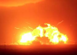 Fotografía que muestra la explosión registrada en la base aeroespacial.