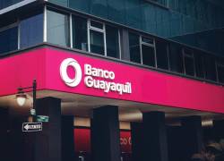 Fachada del edificio principal del Banco Guayaquil.