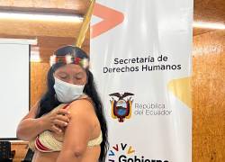 Cahuo, ya se vacunó y nos cuenta que se siente muy bien y tranquila de cuidar su salud y la de su comunidad, publicó la Secretaría de Derechos Humanos.