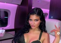 Kylie Jenner en el interior de su jet privado.