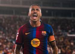 Raphinha celebrando la anotación del FC Barcelona ante Rayo Vallecano en LaLiga.