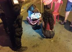 Hallan a recién nacida viva abandonada en una bolsa en ciudad ecuatoriana de Guayaquil.