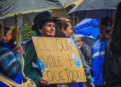Marcha por el agua en Cuenca: rechazo masivo al proyecto minero Loma Larga