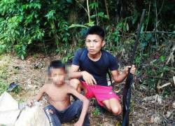 Niño de 10 años desapareció en la selva de la Amazonía ecuatoriana y fue encontrado por un joven cazador.