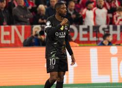 Ousmane Dembélé celebrando el gol anotado al Bayern Múnich en Champions League.
