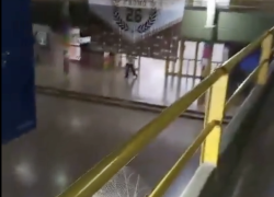 “Me dijeron que el chico fue primero a los baños de la parte alta. Ahí se encontró con la víctima y le disparó”, relató un alumno.